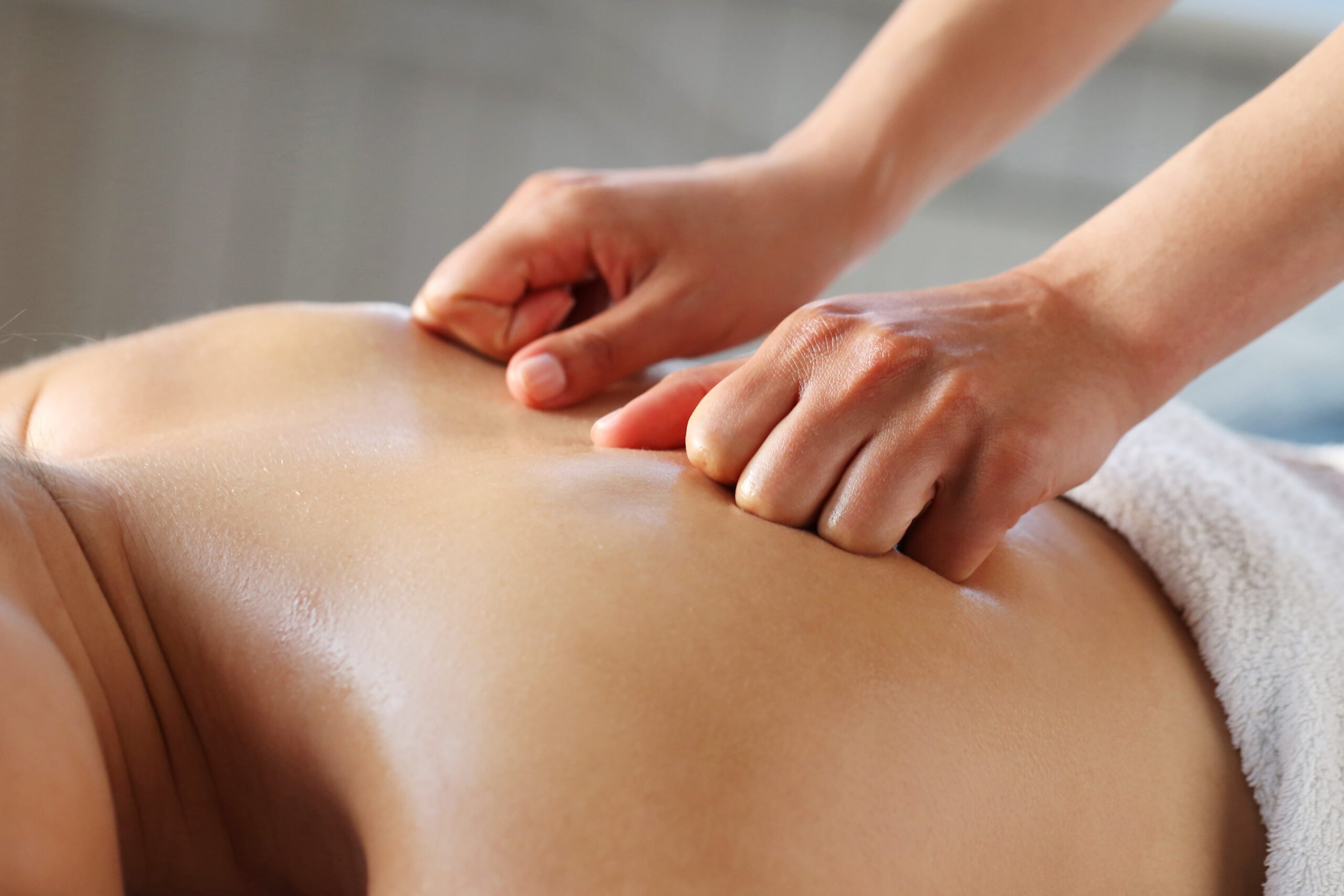 Masajista en Valencia -Terapias naturales Valencia